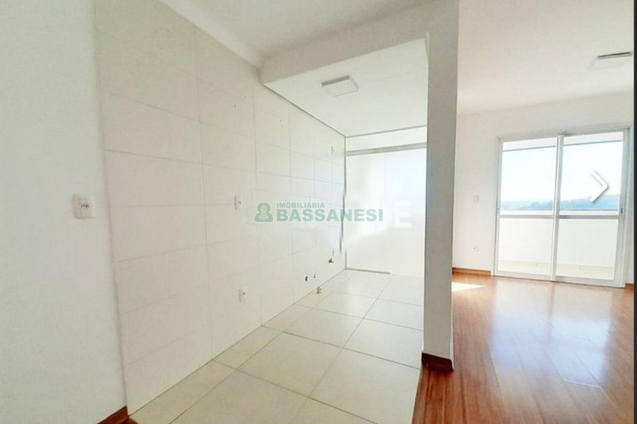 Apartamento com 57m², 2 dormitórios, 1 vaga, no bairro Santa Lúcia em Caxias do Sul para Alugar
