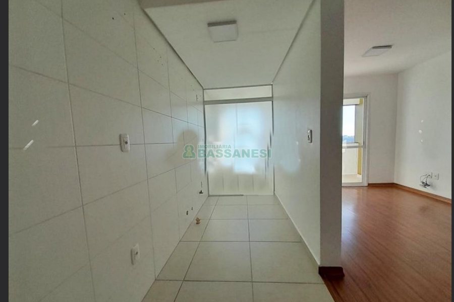 Apartamento com 57m², 2 dormitórios, 1 vaga, no bairro Santa Lúcia em Caxias do Sul para Alugar