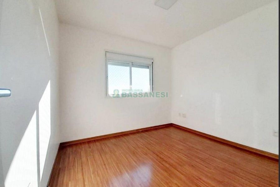Apartamento com 57m², 2 dormitórios, 1 vaga, no bairro Santa Lúcia em Caxias do Sul para Alugar