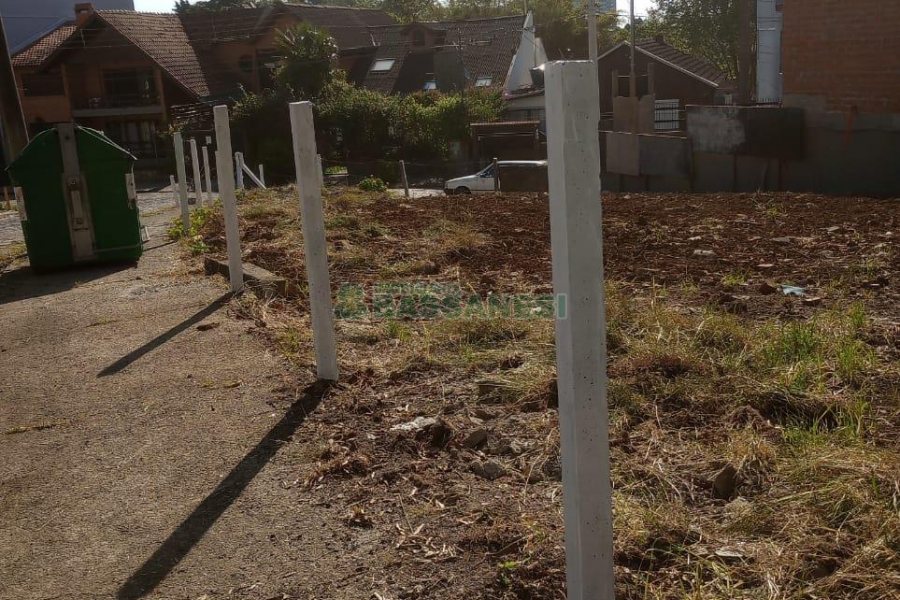 Terreno com 335m², no bairro Jardim América em Caxias do Sul para Comprar