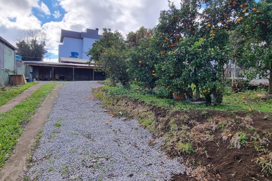 Terreno com 326m², no bairro Santa Lúcia em Caxias do Sul para Comprar