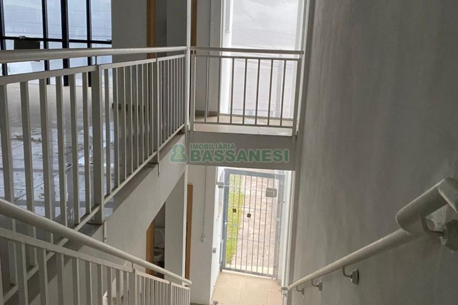 Pavilhão com 346m², no bairro Diamantino em Caxias do Sul para Alugar