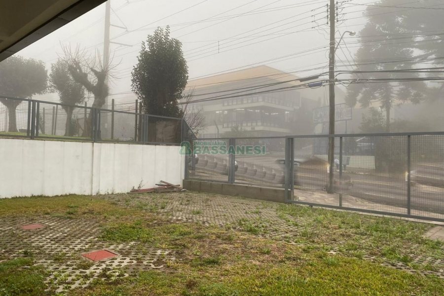 Pavilhão com 346m², no bairro Diamantino em Caxias do Sul para Alugar