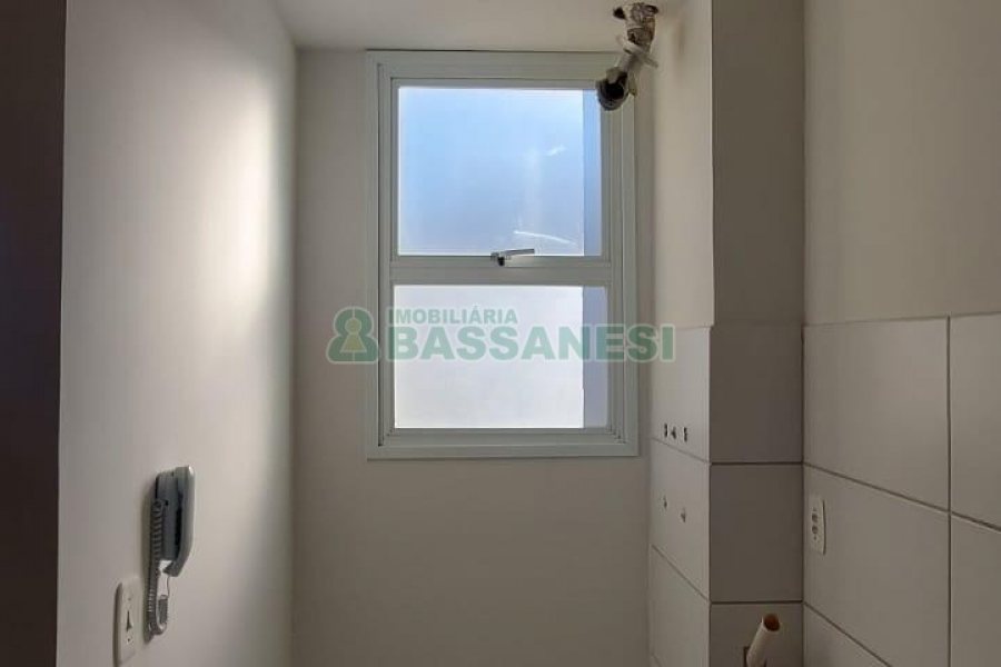 Apartamento com 55m², 2 dormitórios, no bairro Nossa Senhora do Rosário em Caxias do Sul para Alugar