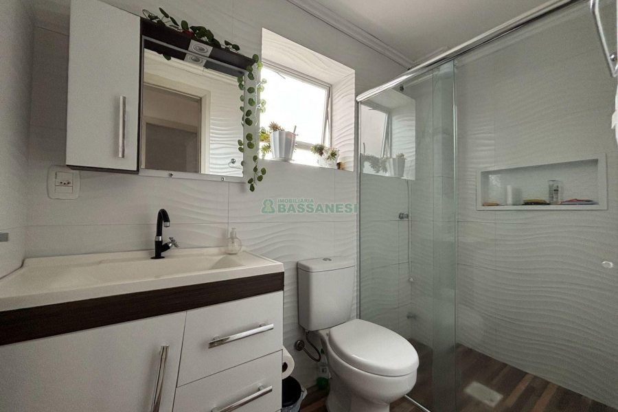 Apartamento com 75m², 3 dormitórios, 1 vaga, no bairro Pio X em Caxias do Sul para Alugar