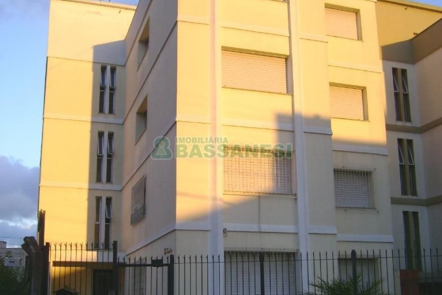 Apartamento com 75m², 3 dormitórios, 1 vaga, no bairro Pio X em Caxias do Sul para Alugar