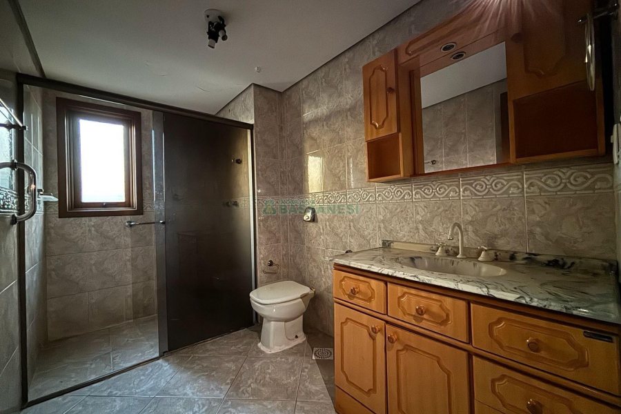 Apartamento com 195m², 3 dormitórios, 2 vagas, no bairro Colina Sorriso em Caxias do Sul para Alugar