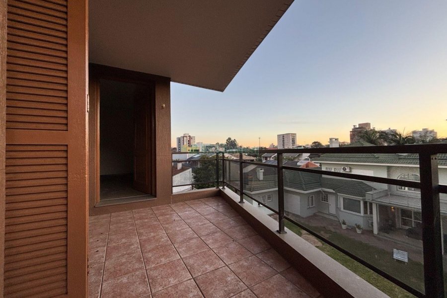 Apartamento com 195m², 3 dormitórios, 2 vagas, no bairro Colina Sorriso em Caxias do Sul para Alugar