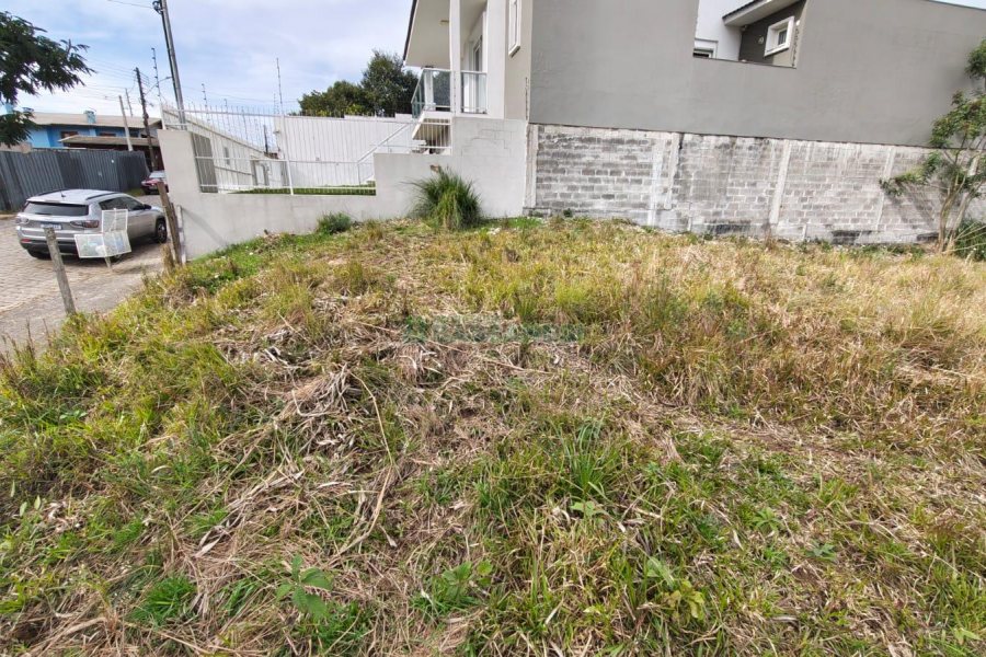Terreno com 360m², no bairro São Luiz em Caxias do Sul para Comprar