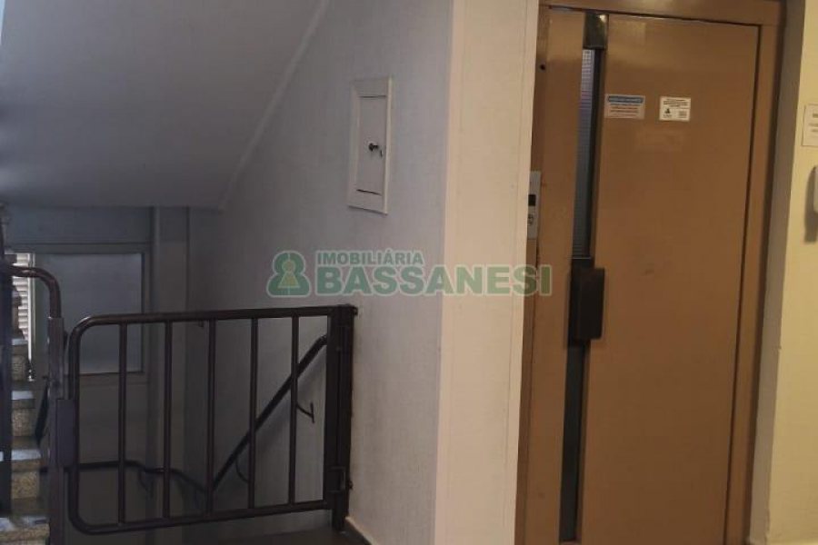 Apartamento com 51m², 2 dormitórios, no bairro Centro em Caxias do Sul para Comprar