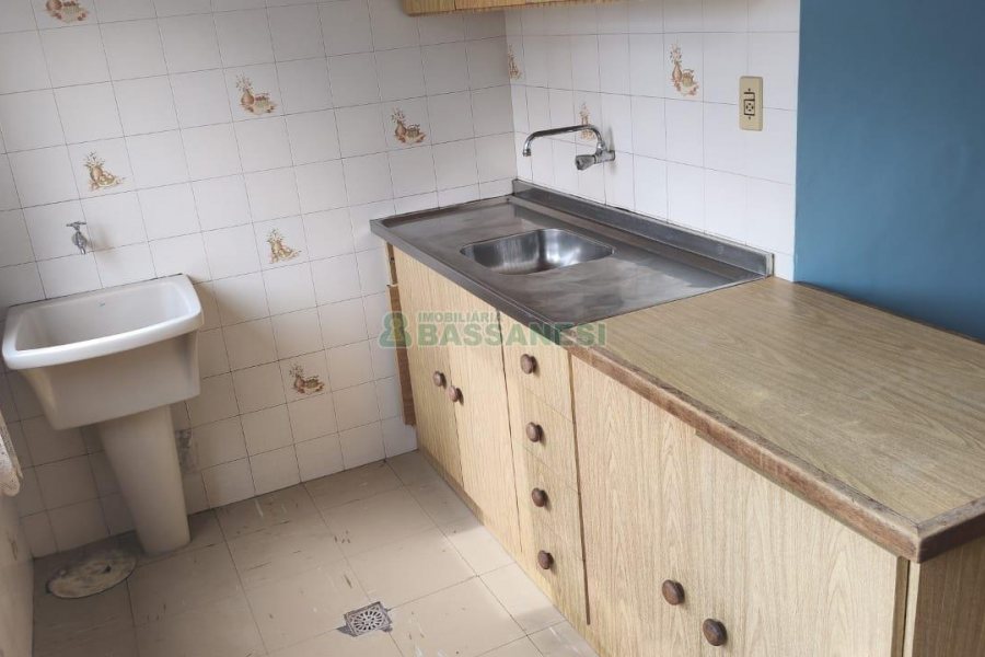 Apartamento com 51m², 2 dormitórios, no bairro Centro em Caxias do Sul para Comprar
