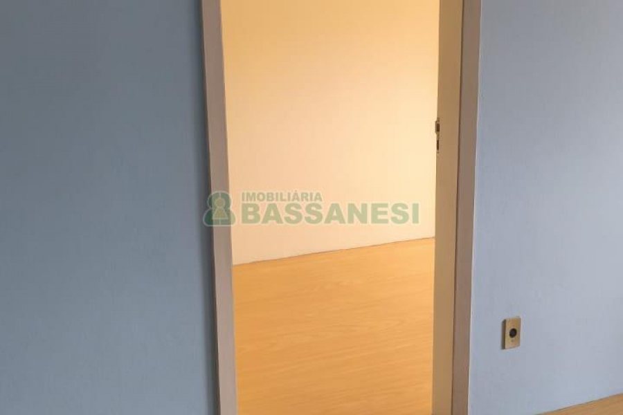 Apartamento com 51m², 2 dormitórios, no bairro Centro em Caxias do Sul para Comprar