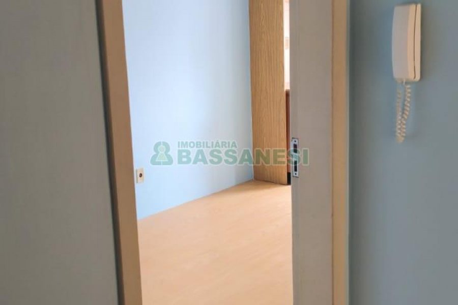 Apartamento com 51m², 2 dormitórios, no bairro Centro em Caxias do Sul para Comprar