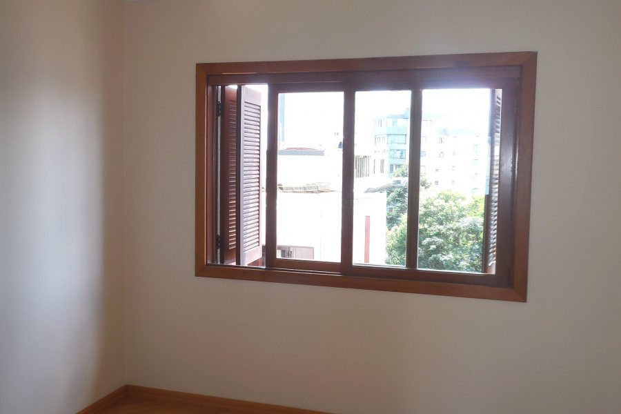 Apartamento com 109m², 3 dormitórios, 1 vaga, no bairro Madureira em Caxias do Sul para Comprar