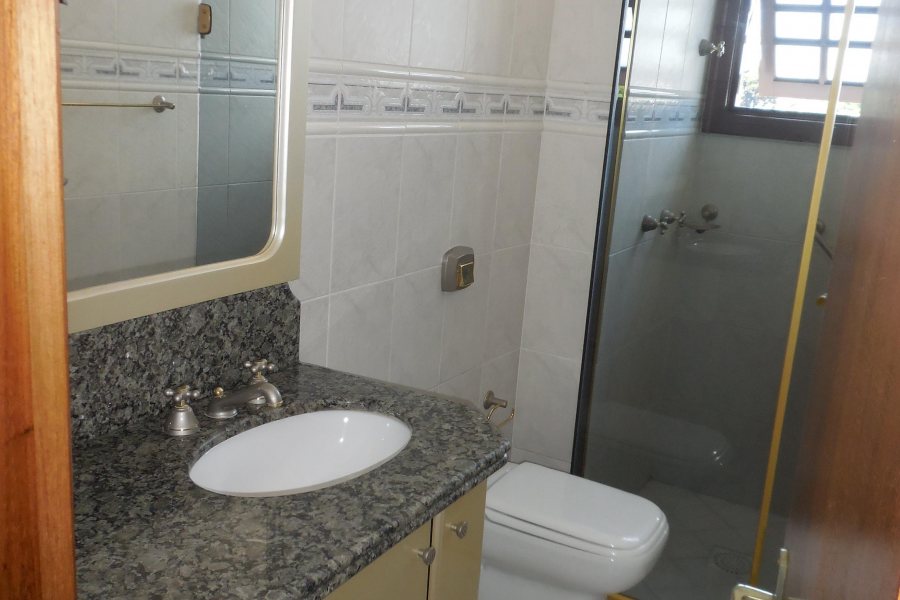 Apartamento com 109m², 3 dormitórios, 1 vaga, no bairro Madureira em Caxias do Sul para Comprar