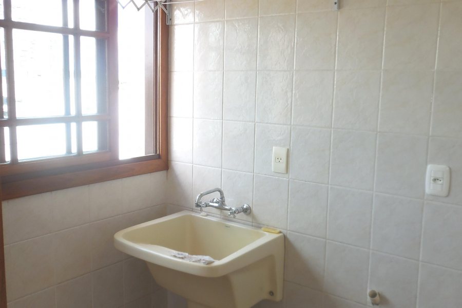 Apartamento com 109m², 3 dormitórios, 1 vaga, no bairro Madureira em Caxias do Sul para Comprar