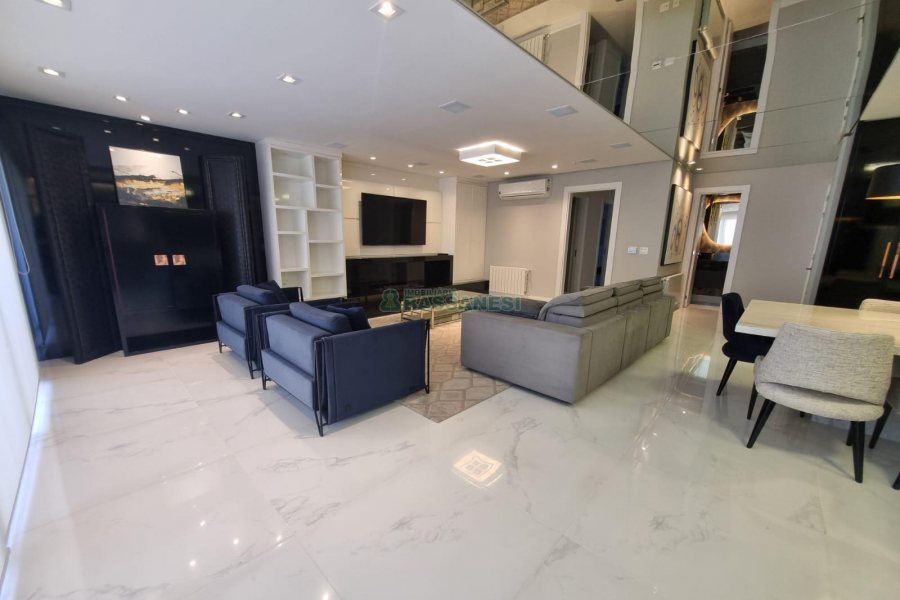 Apto Mobiliado com 165m², 3 dormitórios, 3 vagas, no bairro Panazzolo em Caxias do Sul para Alugar