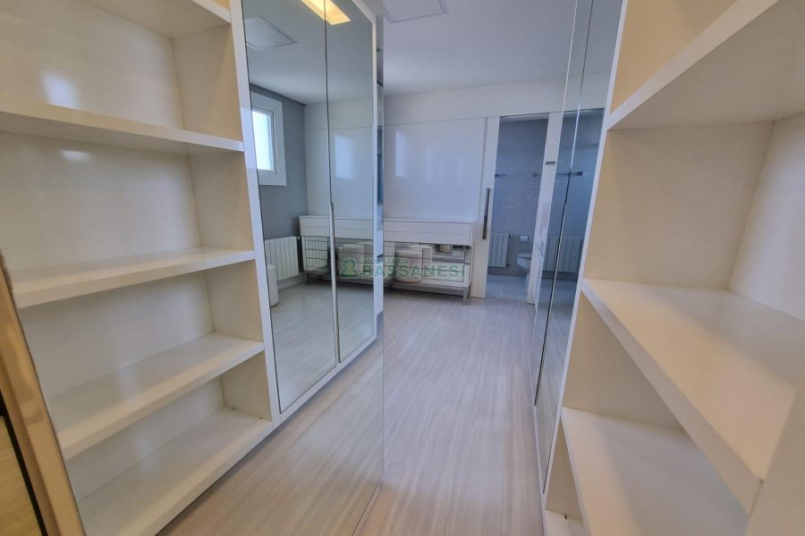 Apto Mobiliado com 165m², 3 dormitórios, 3 vagas, no bairro Panazzolo em Caxias do Sul para Alugar