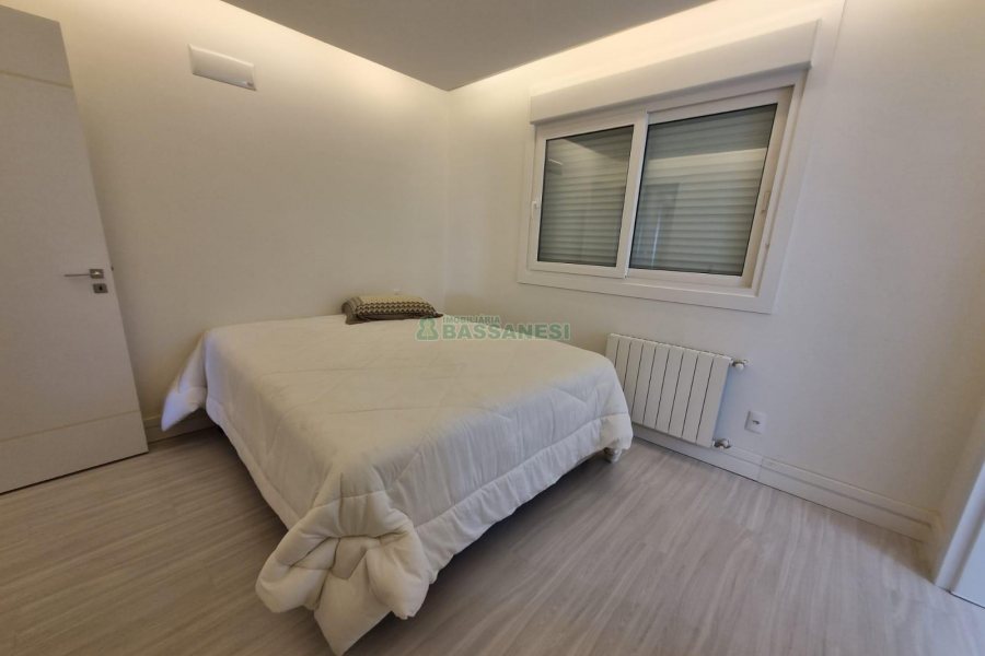 Apto Mobiliado com 165m², 3 dormitórios, 3 vagas, no bairro Panazzolo em Caxias do Sul para Alugar