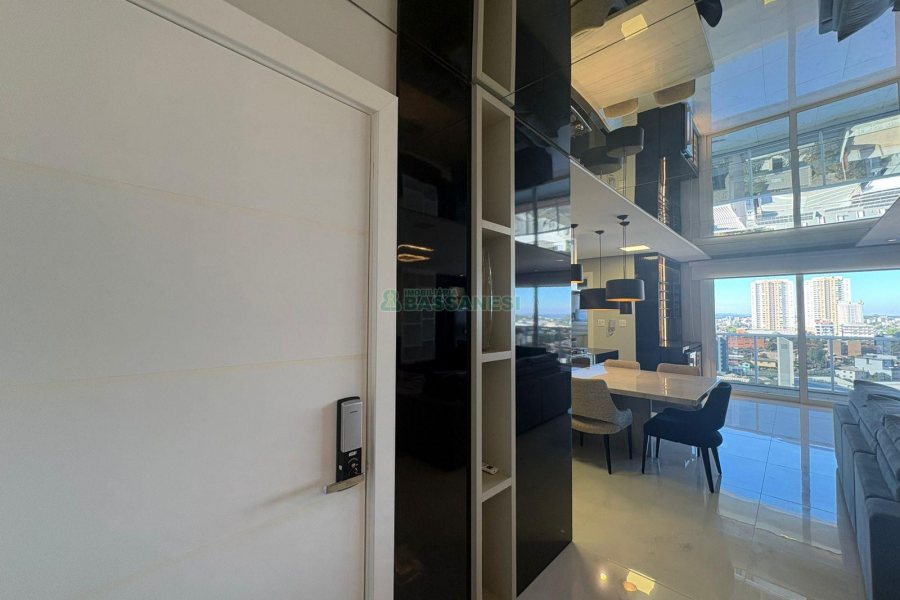 Apto Mobiliado com 165m², 3 dormitórios, 3 vagas, no bairro Panazzolo em Caxias do Sul para Alugar