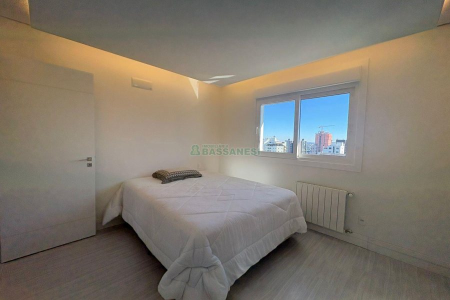 Apto Mobiliado com 165m², 3 dormitórios, 3 vagas, no bairro Panazzolo em Caxias do Sul para Alugar