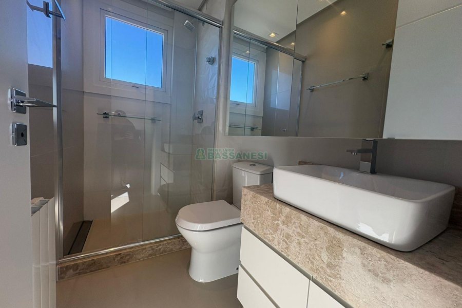 Apto Mobiliado com 165m², 3 dormitórios, 3 vagas, no bairro Panazzolo em Caxias do Sul para Alugar