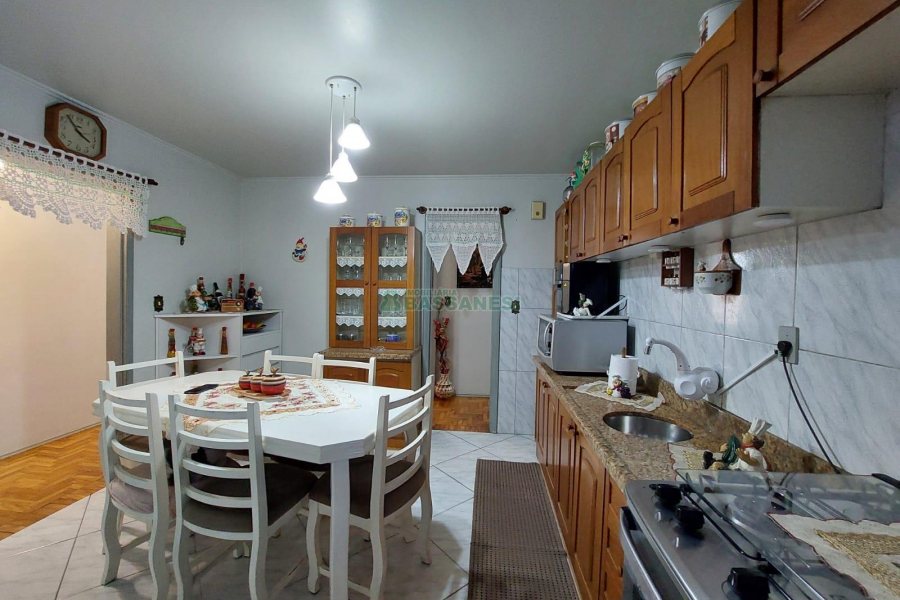 Apartamento com 91m², 3 dormitórios, no bairro Lourdes em Caxias do Sul para Alugar