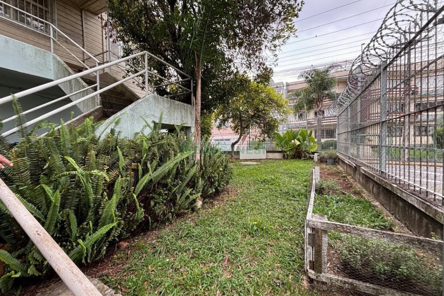 Casa com 110m², 3 dormitórios, no bairro Pio X em Caxias do Sul para Alugar