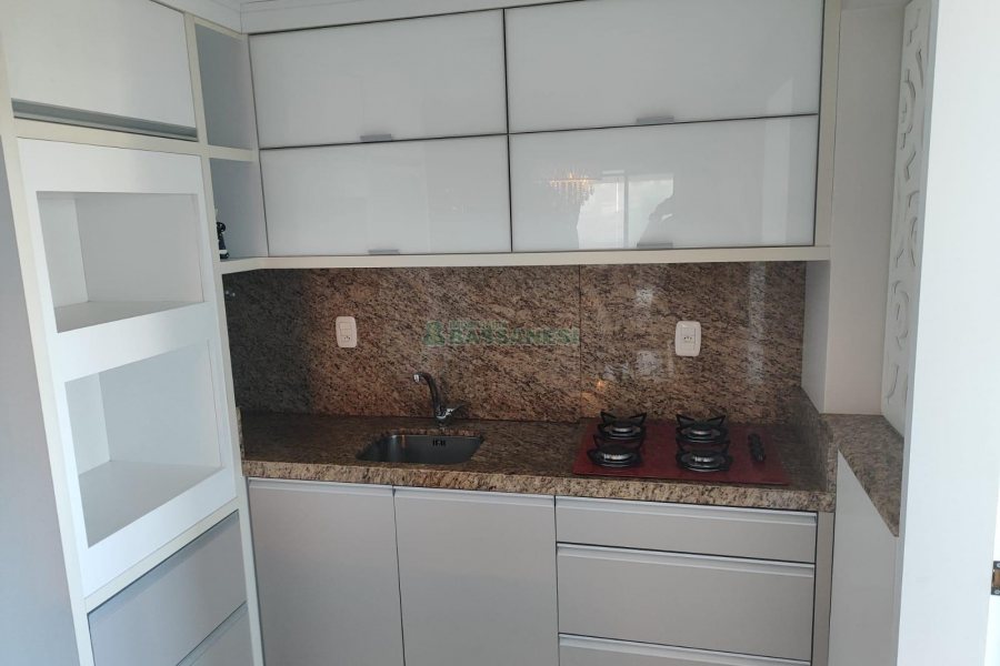 Apto Mobiliado com 110m², 2 dormitórios, 2 vagas, no bairro Lourdes em Caxias do Sul para Alugar