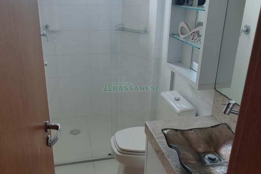 Apto Mobiliado com 110m², 2 dormitórios, 2 vagas, no bairro Lourdes em Caxias do Sul para Alugar