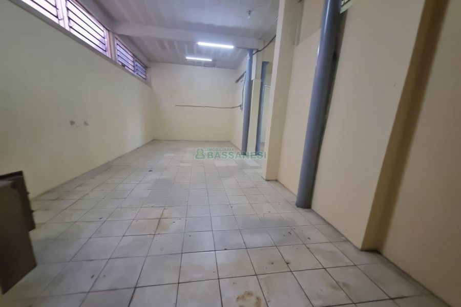 Pavilhão com 200m², 1 vaga, no bairro Cristo Redentor em Caxias do Sul para Alugar