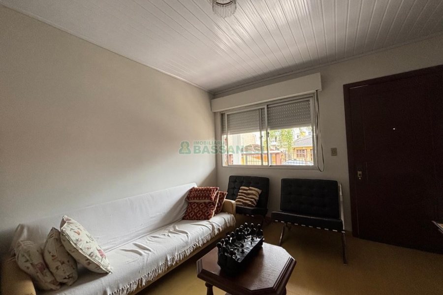 Casa com 190m², 3 dormitórios, 3 vagas, no bairro Rio Branco em Caxias do Sul para Alugar