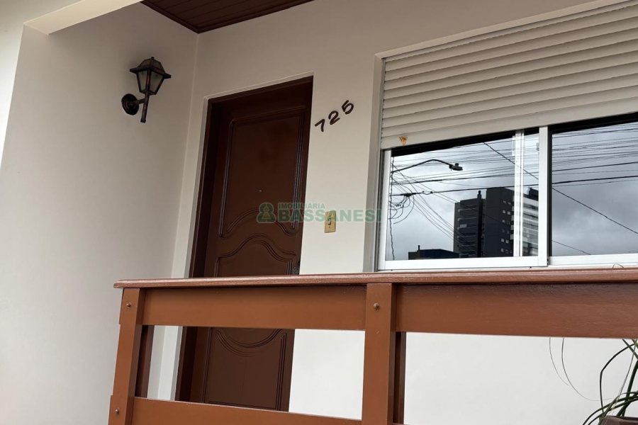 Casa com 190m², 3 dormitórios, 3 vagas, no bairro Rio Branco em Caxias do Sul para Alugar
