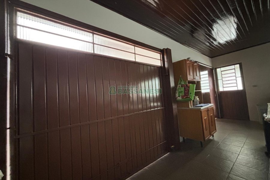 Casa com 190m², 3 dormitórios, 3 vagas, no bairro Rio Branco em Caxias do Sul para Alugar