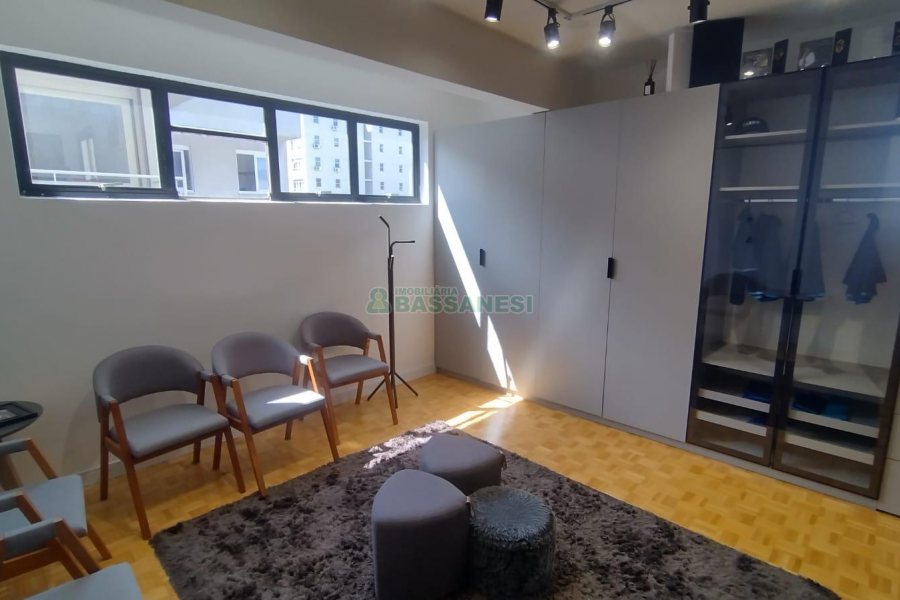 Sala com 47m², no bairro Centro em Caxias do Sul para Comprar