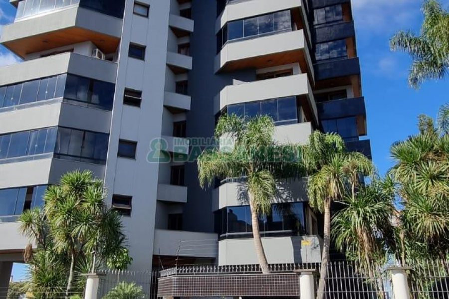 Apartamento com 269m², 3 dormitórios, 3 vagas, no bairro Exposição em Caxias do Sul para Comprar