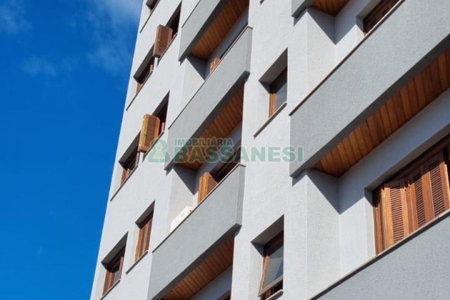 Apartamento com 269m², 3 dormitórios, 3 vagas, no bairro Exposição em Caxias do Sul para Comprar