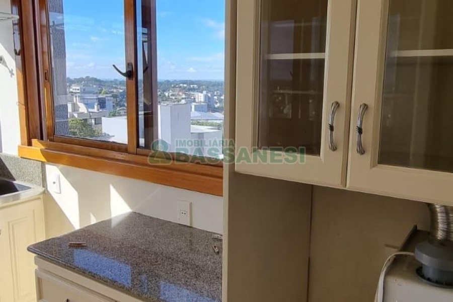 Apartamento com 269m², 3 dormitórios, 3 vagas, no bairro Exposição em Caxias do Sul para Comprar