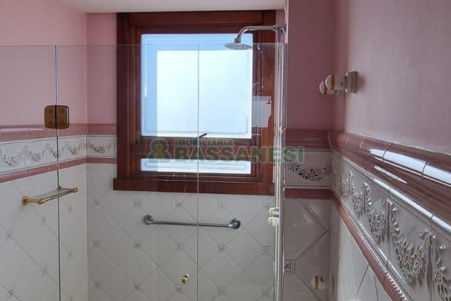 Apartamento com 269m², 3 dormitórios, 3 vagas, no bairro Exposição em Caxias do Sul para Comprar