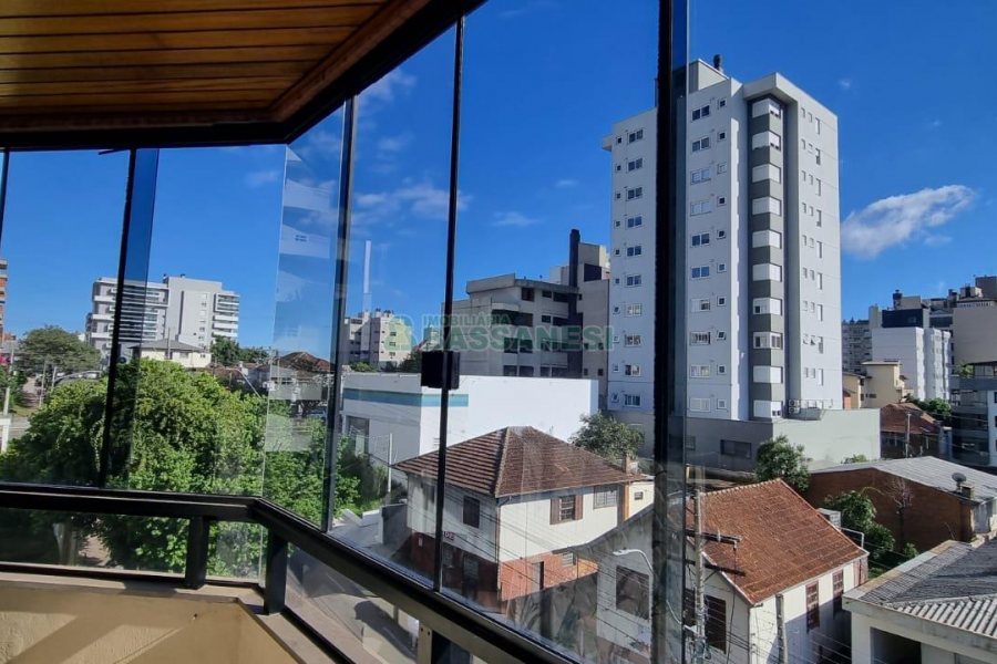 Apartamento com 269m², 3 dormitórios, 3 vagas, no bairro Exposição em Caxias do Sul para Comprar