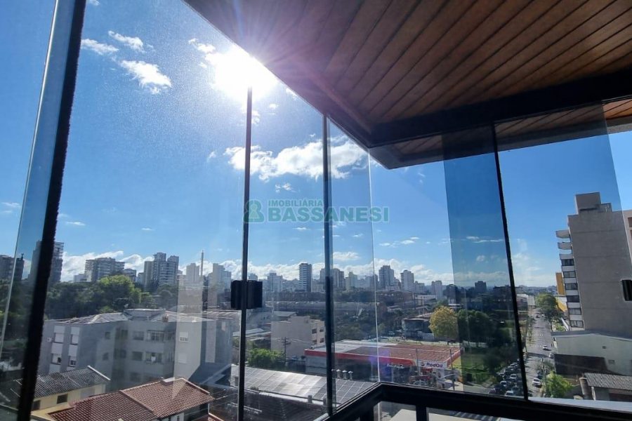 Apartamento com 269m², 3 dormitórios, 3 vagas, no bairro Exposição em Caxias do Sul para Comprar