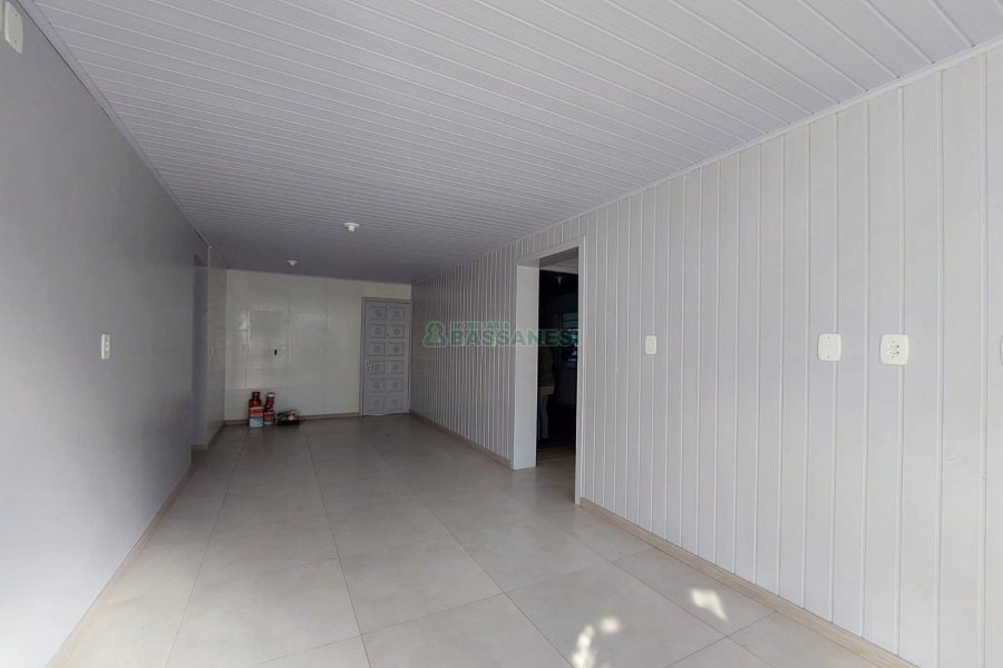 Casa com 50m², 2 dormitórios, no bairro Panazzolo em Caxias do Sul para Alugar