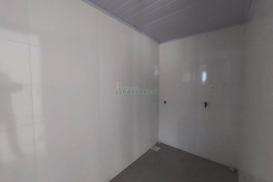 Casa com 50m², 2 dormitórios, no bairro Panazzolo em Caxias do Sul para Alugar