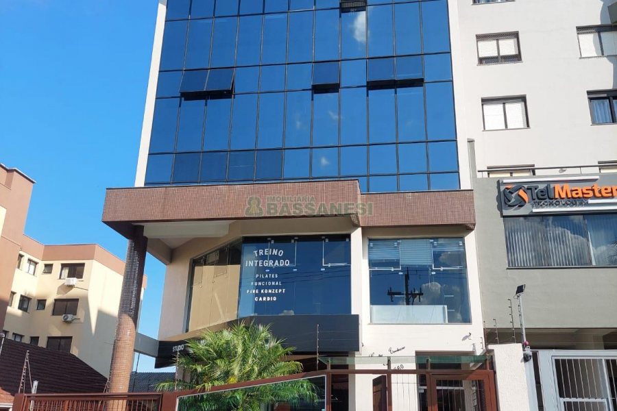 Sala com 47m², 1 vaga, no bairro Exposição em Caxias do Sul para Alugar