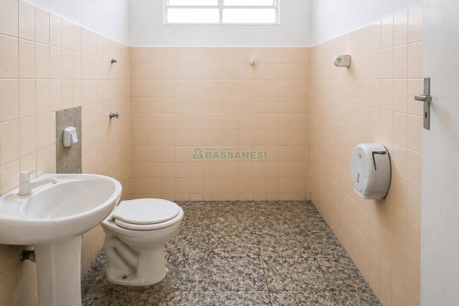 Pavilhão com 308m², no bairro Santa Catarina em Caxias do Sul para Alugar