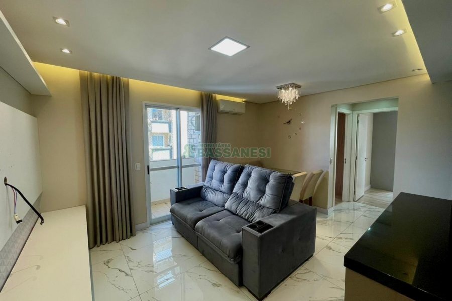 Apto Mobiliado com 72m², 2 dormitórios, 2 vagas, no bairro Universitário em Caxias do Sul para Alugar