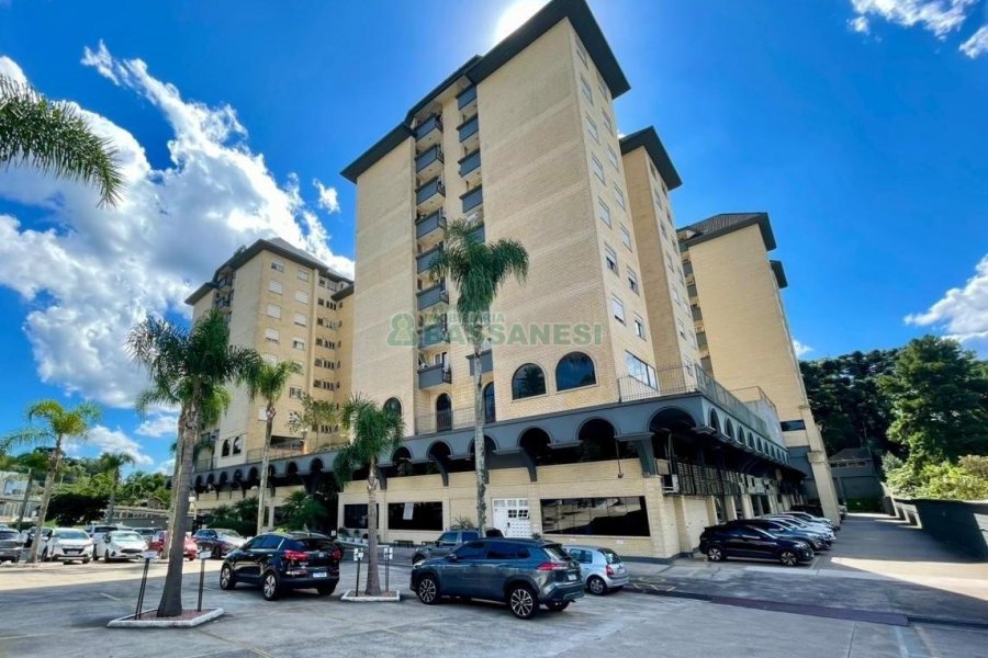 Apto Mobiliado com 72m², 2 dormitórios, 2 vagas, no bairro Universitário em Caxias do Sul para Alugar