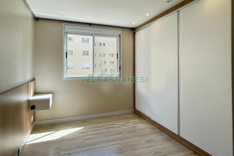 Apto Mobiliado com 72m², 2 dormitórios, 2 vagas, no bairro Universitário em Caxias do Sul para Alugar