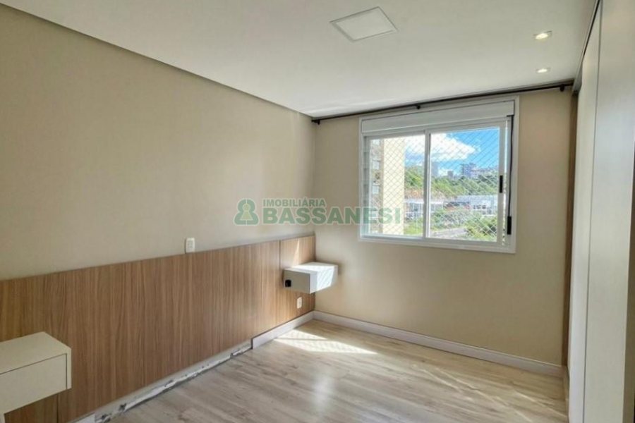 Apto Mobiliado com 72m², 2 dormitórios, 2 vagas, no bairro Universitário em Caxias do Sul para Alugar