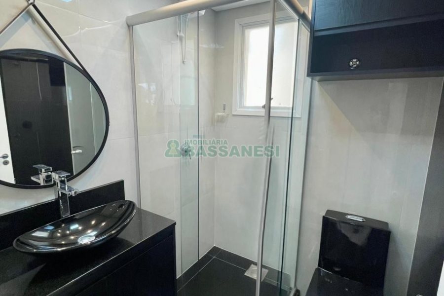 Apto Mobiliado com 72m², 2 dormitórios, 2 vagas, no bairro Universitário em Caxias do Sul para Alugar